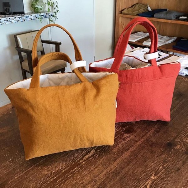 ..new  item..使いやすいサイズです。..w40h22（持ち手含まず）マチw27d15cm..