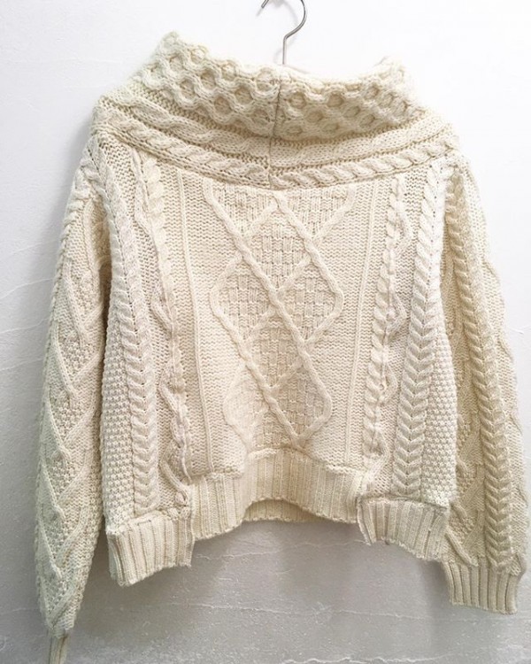 *new item♪***前後に着れるリメイクのフィッシャーマンsweater**ついついデニムやカーゴパンツに合わせたくなります。ロングスカート…？何でもいけますね。**